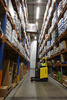 Tilting mast reach trucks