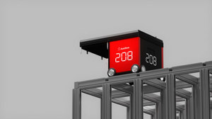 robot-makes-AutoStore-more-versatile