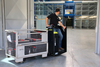 Power steering pallet truck
